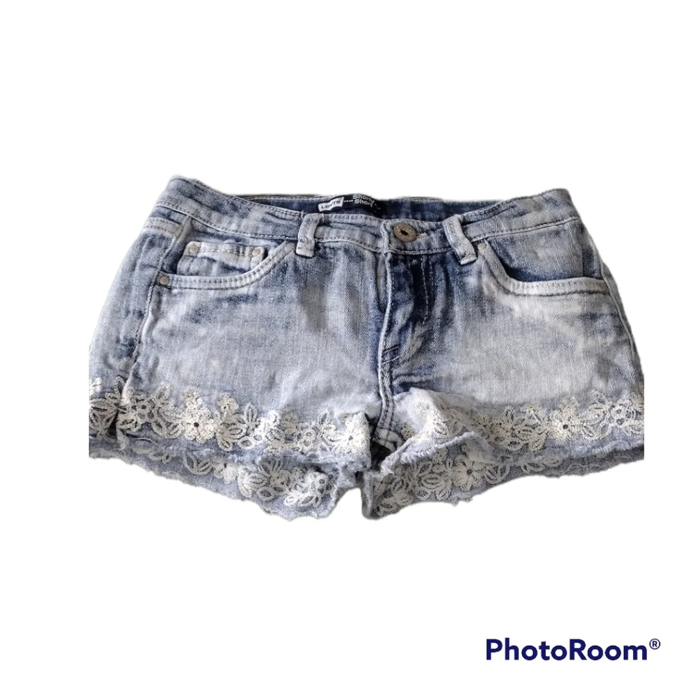 Levi's 12 girls shorty shorts jean denim flower light - Picture 2 of 4
